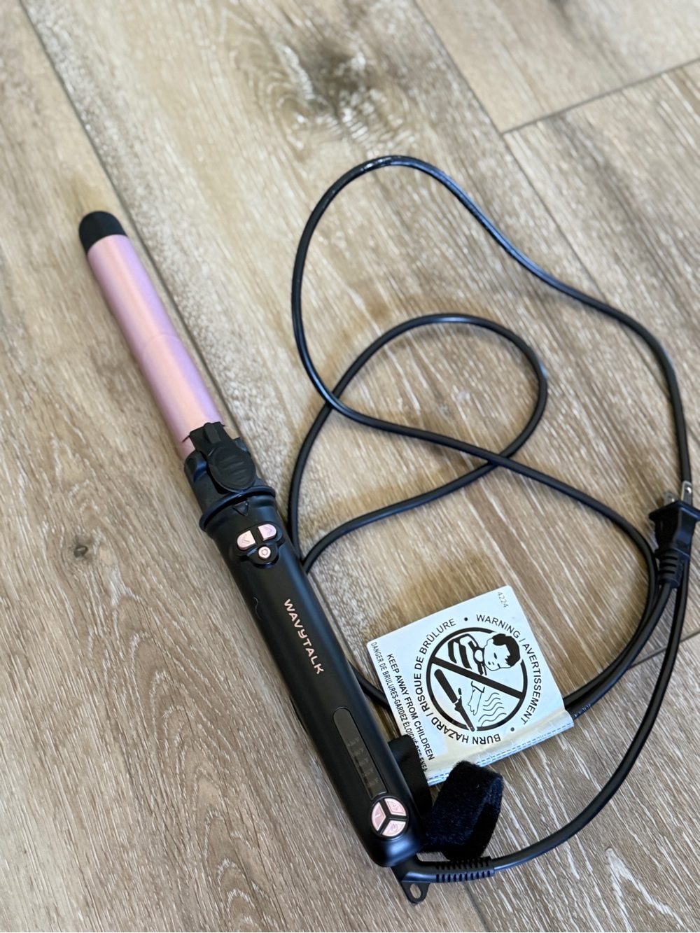 Lange Pink and Black WavyTalk Curling Wand